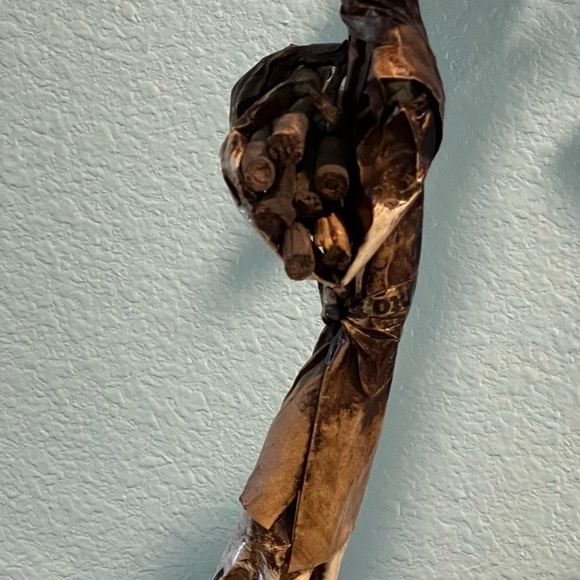 Mexican folk art paper mache villager figurine carrying a stack of wood, Vintage - Picture 3 of 11